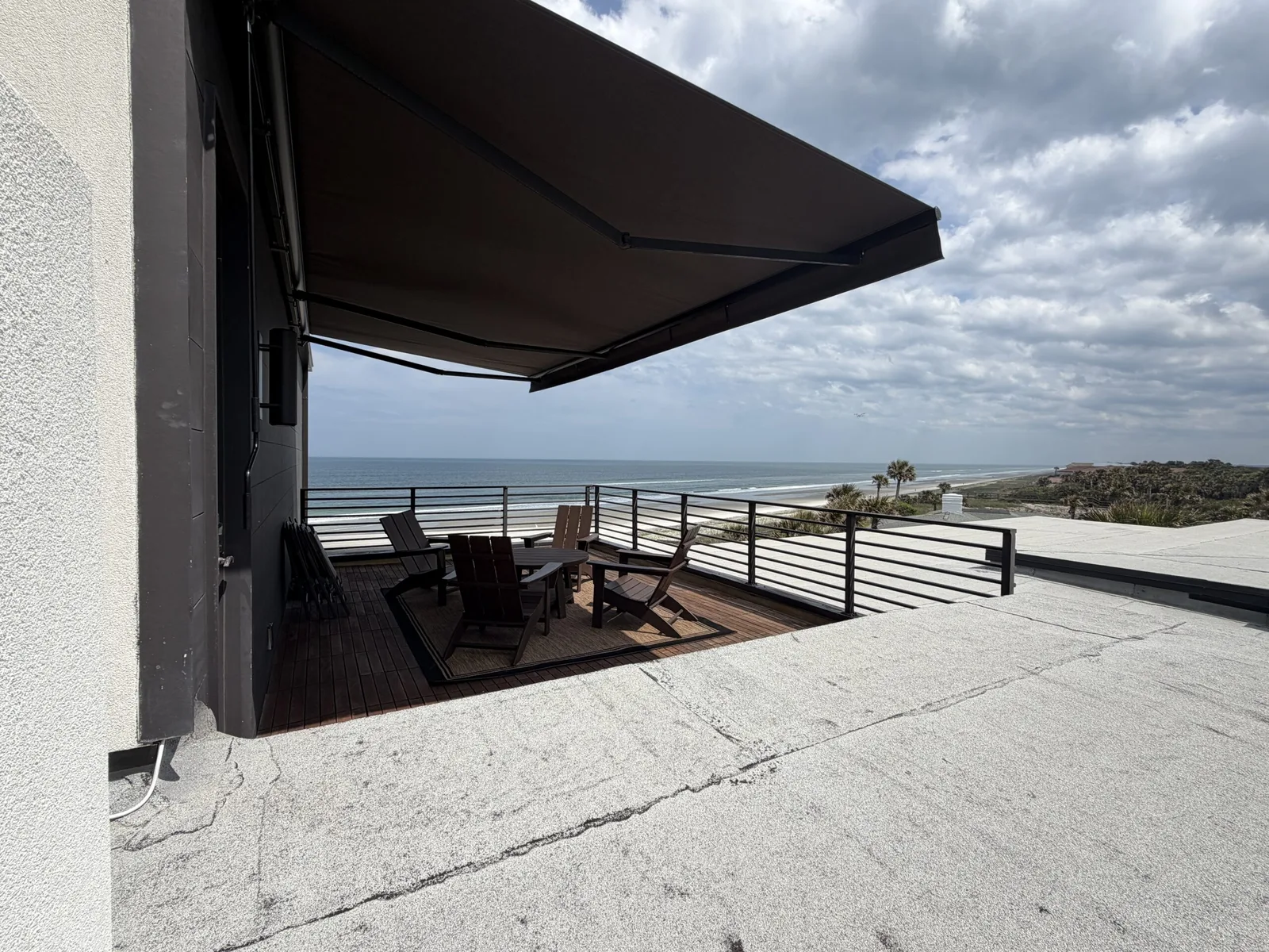 20′ × 10′ Motorized Retractable Awning in Ponte Vedra Beach, FL